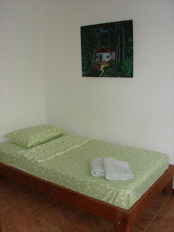 Babilonia Lejlighedshotel Cahuita Værelse billede