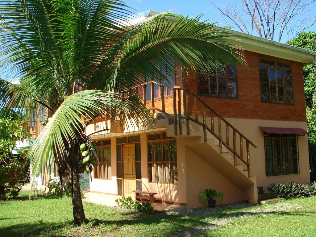 Babilonia Lejlighedshotel Cahuita Eksteriør billede
