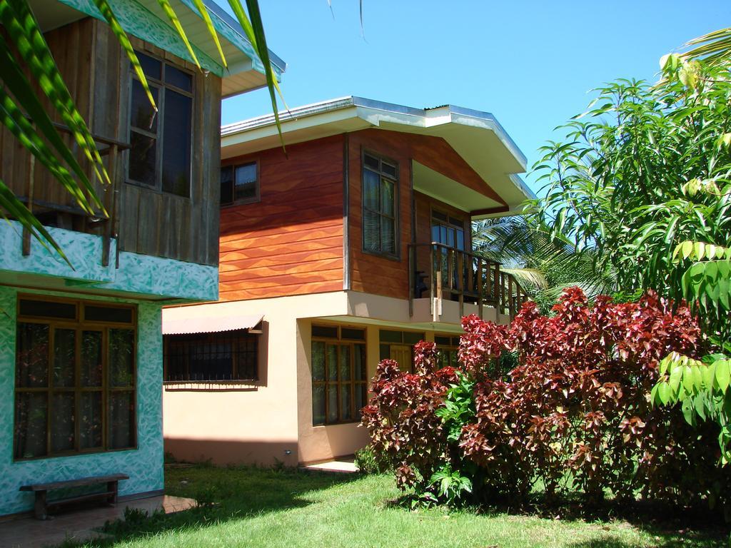 Babilonia Lejlighedshotel Cahuita Eksteriør billede