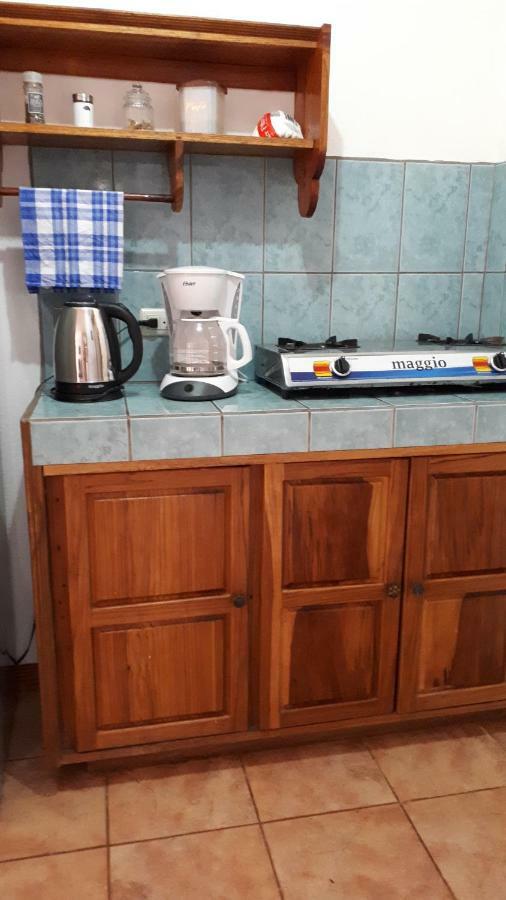 Babilonia Lejlighedshotel Cahuita Eksteriør billede