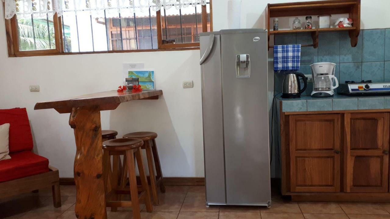 Babilonia Lejlighedshotel Cahuita Eksteriør billede