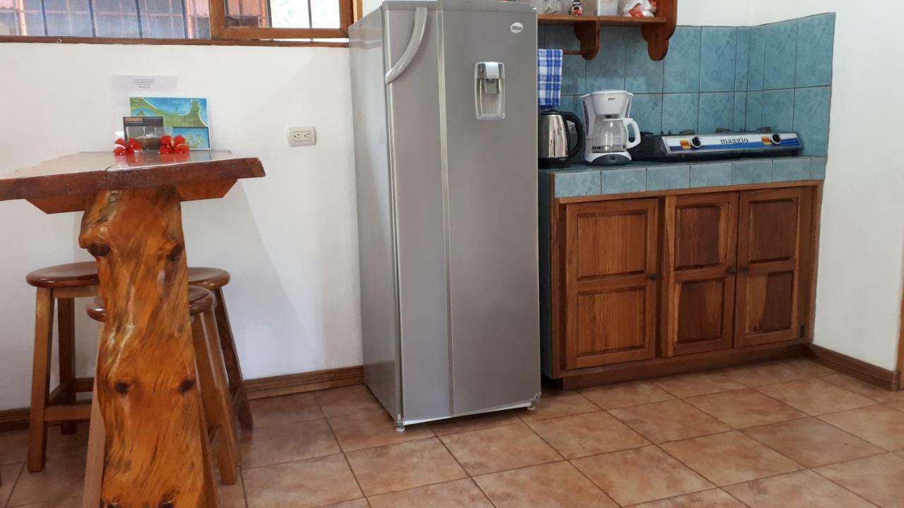 Babilonia Lejlighedshotel Cahuita Eksteriør billede
